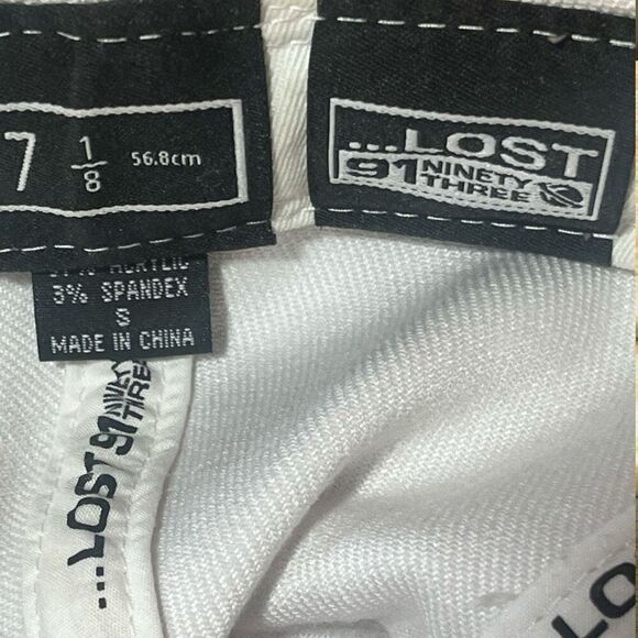 LOST Vintage White Fitted Baseball Cap Hat Sz 7 1/8 Preowned - Picture 3 of 4